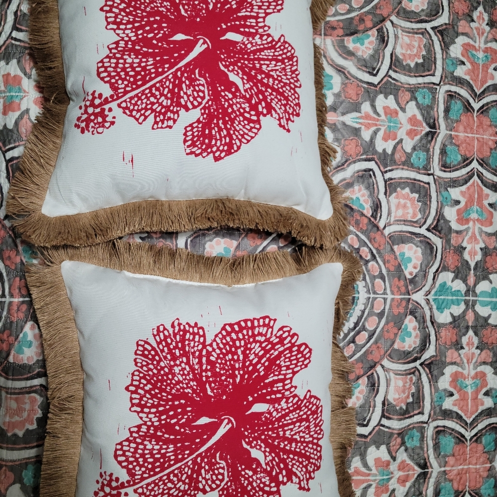 Reversible pillows - Picture 3 of 5